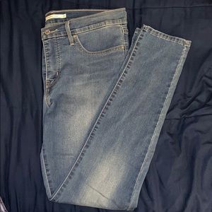 Levi’s 311 Shaping Skinny